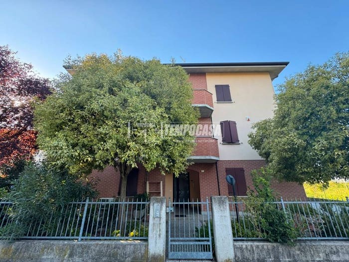 Appartamento trilocale in vendita in Via Giovanni Cimabue, Solara, Bomporto