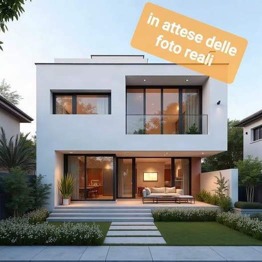 Casa quadrilocale in vendita in Via Torrebianca, Aversa