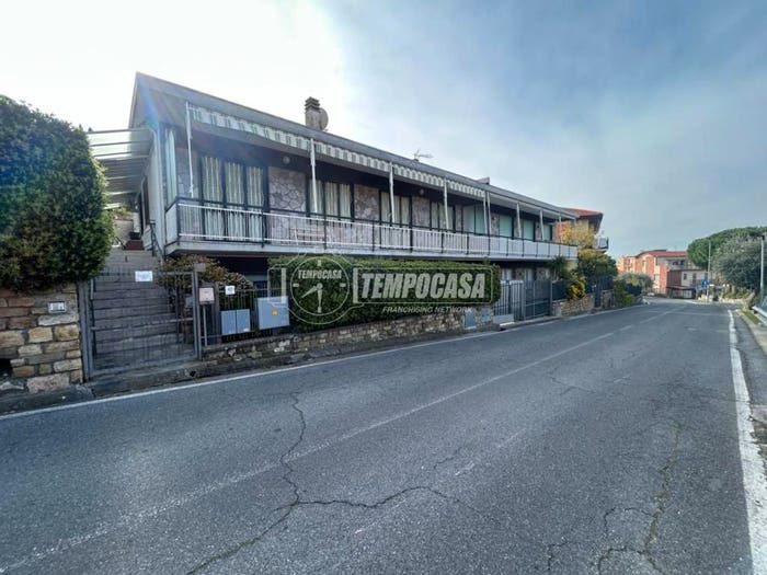 Appartamento con 6 locali in vendita in Via Sant'Ambrogio, Marina Di Andora, Andora