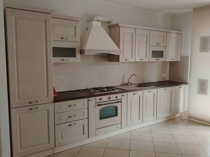 Appartamento trilocale in vendita in Via Martiri della Libertà, Laveno, LavenoMombello