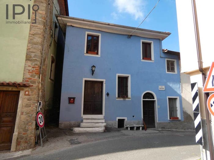 Casa quadrilocale in vendita in via marconi, Centro, Pareto