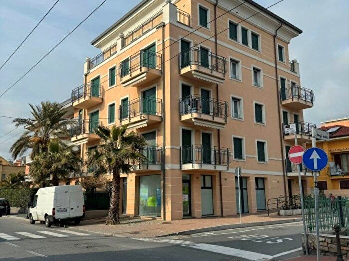 Appartamento bilocale in vendita in Via degli Amici, Piani di Borghetto Ospedale, Bordighera