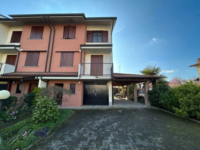 Casa quadrilocale in vendita in Via Giovanni Bassi, Castiraga Vidardo
