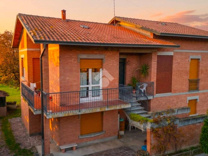 Casa con 5 locali in vendita in Via Dante Freddi, San Bartolomeo, Reggio Emilia