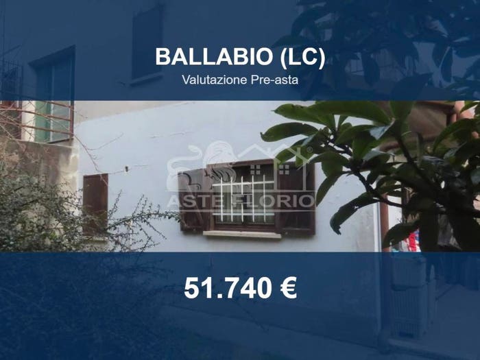 Appartamento bilocale in vendita in Via Massimo d'Azeglio, Centro, Ballabio
