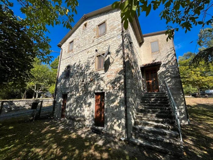 Casa con 6 locali in vendita in Badia Tedalda