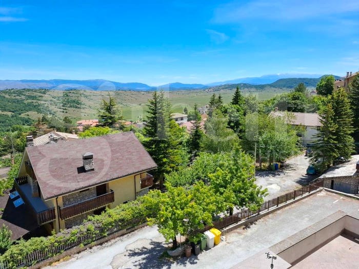 Appartamento quadrilocale in vendita in Via Piccafarro, Centro, Rocca di Cambio