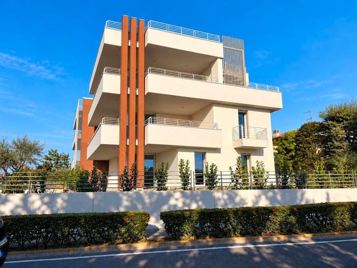 Appartamento quadrilocale in vendita in Rivoltella, Desenzano del Garda