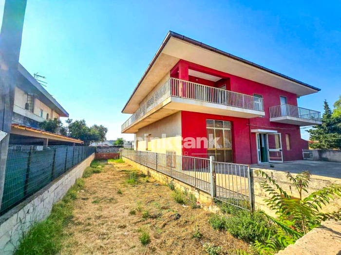 Casa con 6 locali in vendita in Via Sorda Scicli, Pirato, Modica