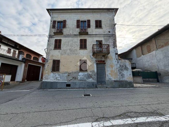 Casa con 5 locali in vendita in Via XX Settembre, Settimo Rottaro