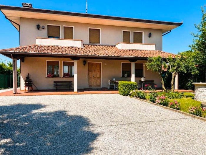 Casa con 6 locali in vendita in via Arzinutti, Concordia Sagittaria