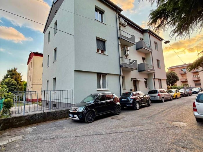 Appartamento quadrilocale in vendita in Via Paolo Gagliardi, Urago Mella, Brescia