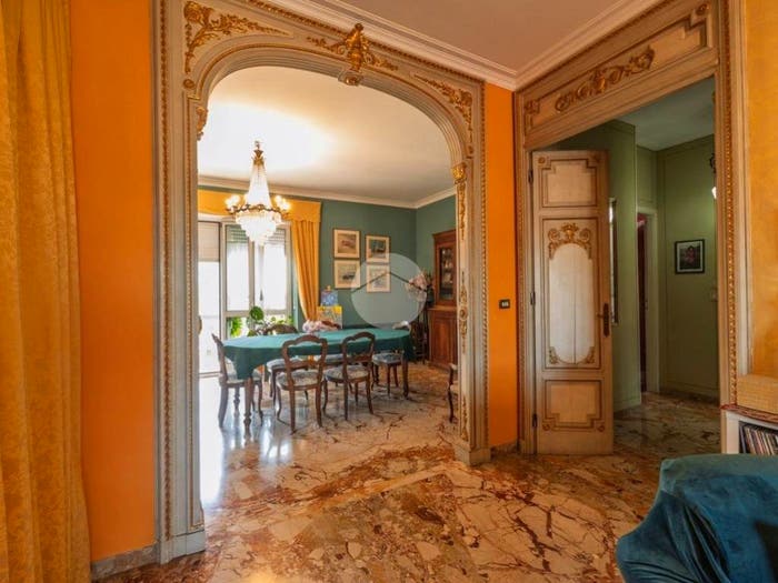 Appartamento con 5 locali in vendita in Viale Armando Diaz, Semicentro, Chieri