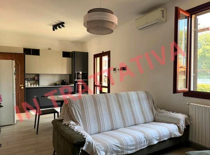 Appartamento bilocale in vendita in Via Vittorio Veneto, Bareggio