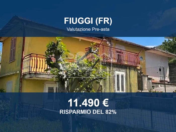 Casa con 6 locali in vendita in Via Strino, Fiuggi