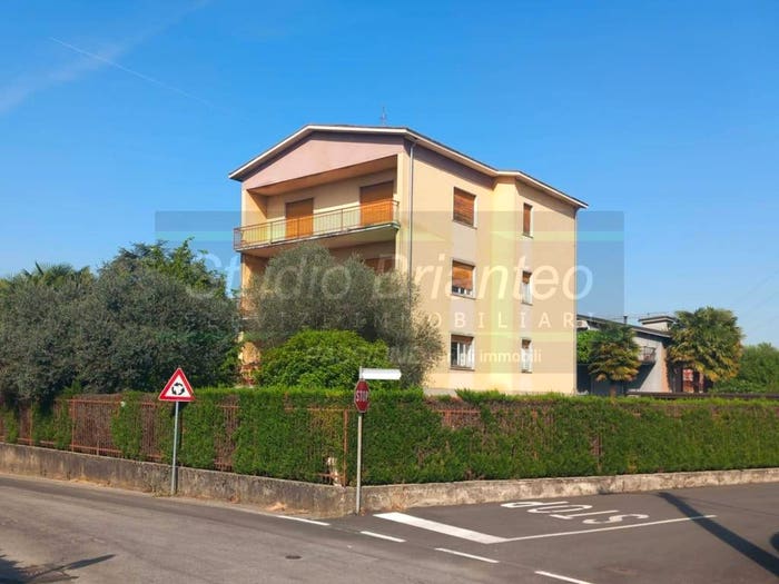Casa con 6 locali in vendita in Via Brennero, Centro, Briosco