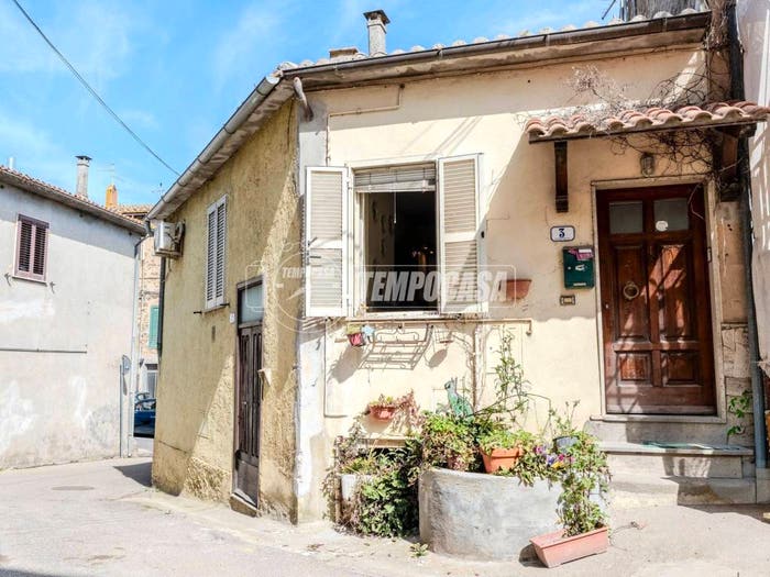 Appartamento bilocale in vendita in Via Papa Nicolò V, Marta