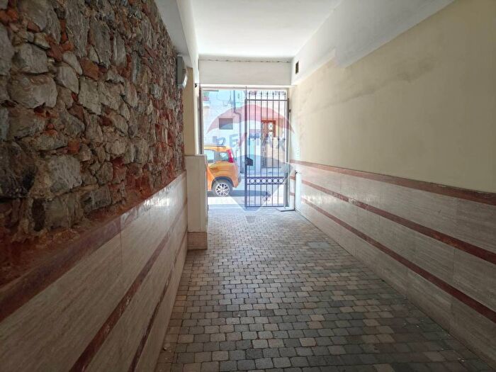 Appartamento quadrilocale in vendita in Via Vittorio Veneto, Centro, Viareggio