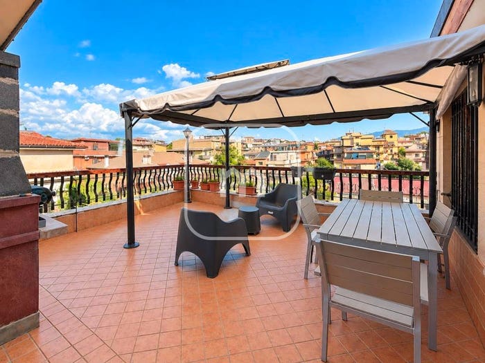 Appartamento con 5 locali in vendita in Via Alì, Borghesiana, Roma