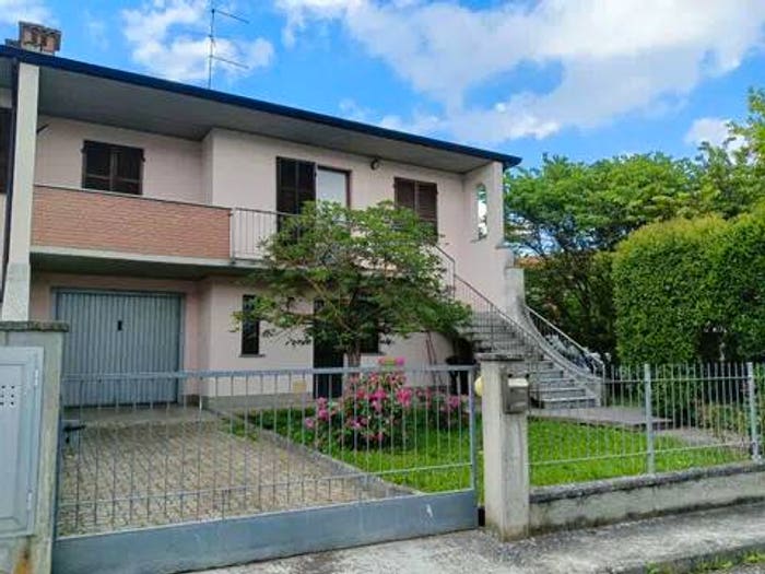 Casa con 5 locali in vendita in Via Prato Grande, Nibbiano, Alta Val Tidone