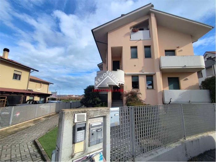 Appartamento quadrilocale in vendita in Via Colle Marino, Torrette Ponte Sasso, Fano