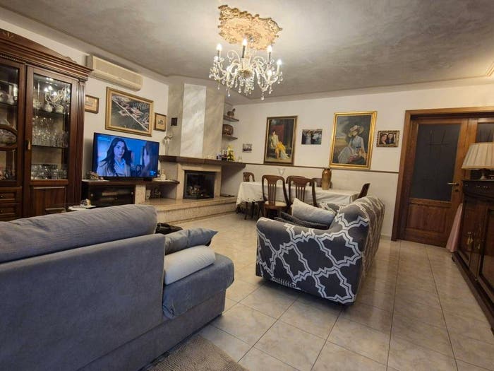 Appartamento con 5 locali in vendita in Via Sergio Fontanesi, Massenzatico Pratofontana, Reggio Emilia