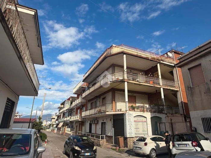 Appartamento quadrilocale in vendita in Via Taurano, Pagani