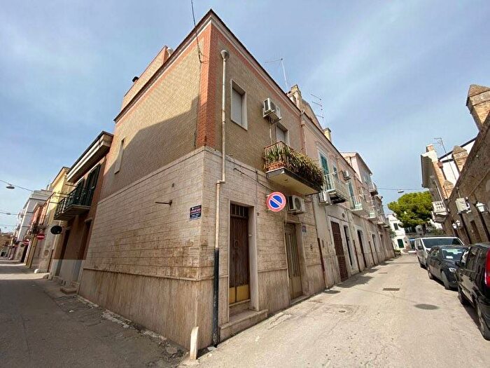 Casa con 5 locali in vendita in Via Domenico Cirillo, San Severo