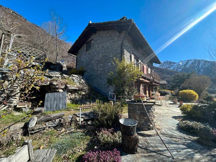 Casa con 6 locali in vendita in Località Pianardi, Chialamberto