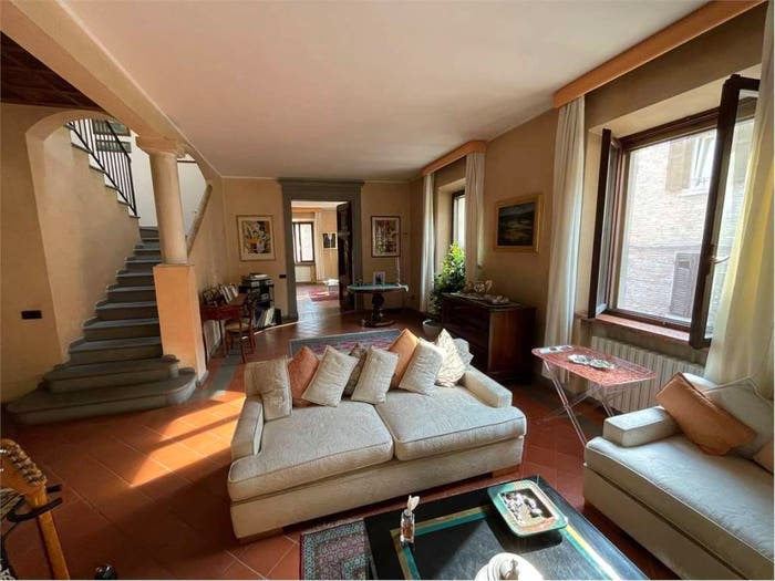 Casa con 6 locali in vendita in Via Gioco del Pallone, Centro Storico, Ferrara