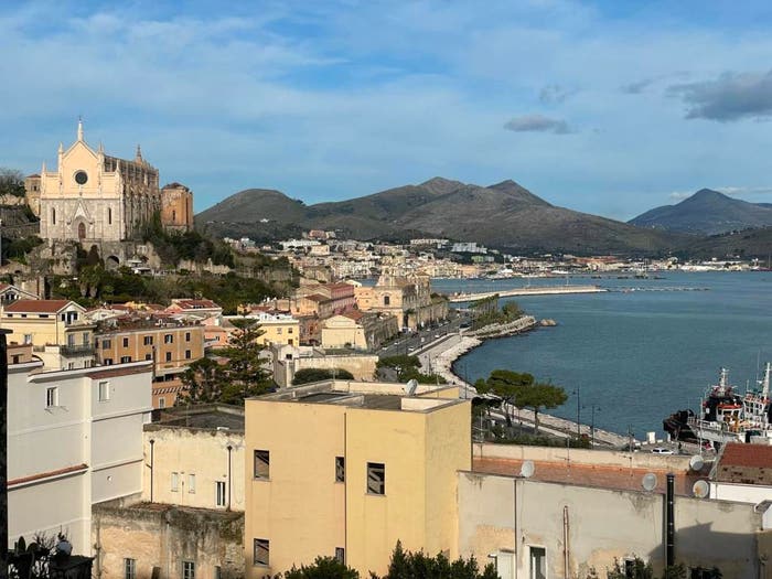 Appartamento quadrilocale in vendita in Salita degli Albito, Gaeta