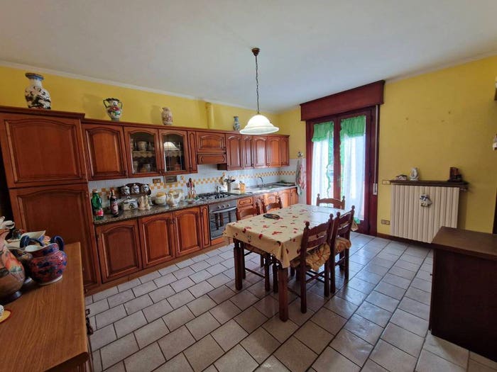 Appartamento con 5 locali in vendita in Via della Chiesa IX, Monte San Quirico Tre Cancelli, Lucca