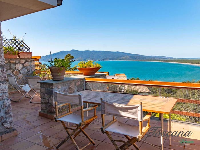 Appartamento trilocale in vendita in Via delle Mimose, Ansedonia, Orbetello