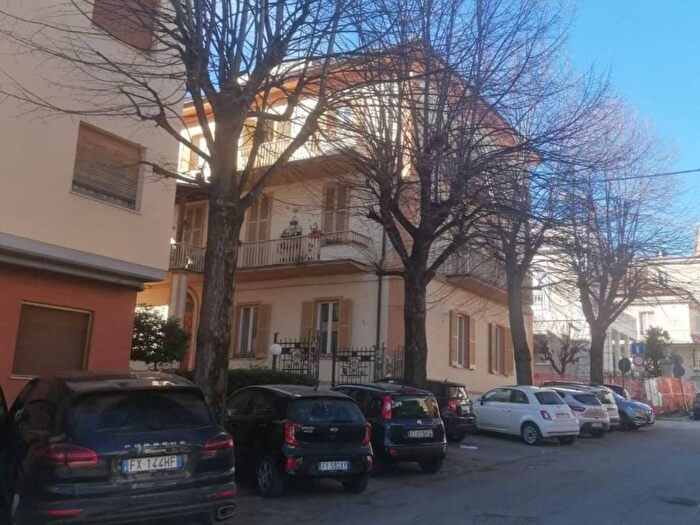 Appartamento quadrilocale in vendita in Via Giuseppe Bonolis SNC, Centro, Teramo