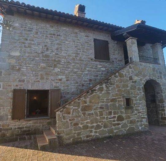 Casa con 6 locali in vendita in Borgo Colpalombo, Colpalombo, Gubbio