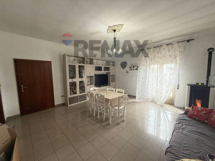 Appartamento trilocale in vendita in VIA GUGLIELMO MARCONI, San Nicandro Garganico