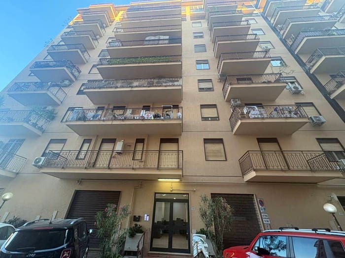 Appartamento con 5 locali in vendita in Via Marcello Benedetto, Malaspina, Palermo