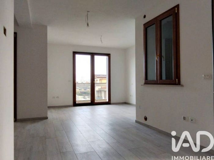 Appartamento con 6 locali in vendita in Via achille saverini, Calcinelli, Colli al Metauro