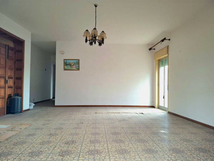 Appartamento con 5 locali in vendita in Via Nuova Russo, Centro, Furnari
