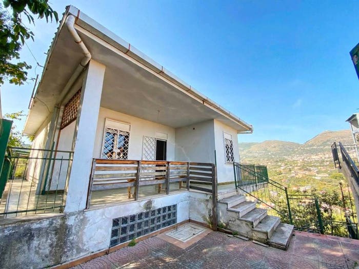 Casa con 6 locali in vendita in Via Ponte Parco, Piano Maglio Blandino, Altofonte