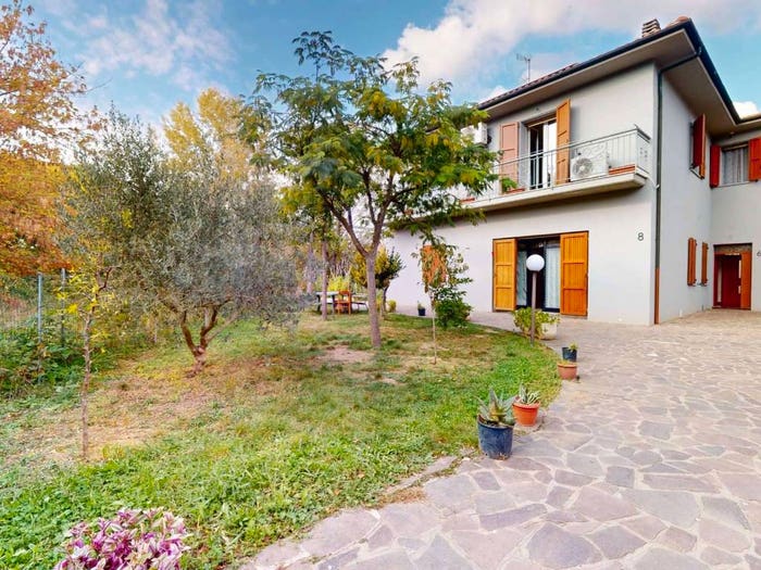 Casa con 6 locali in vendita in via Barletta, Medicina Buda, Medicina