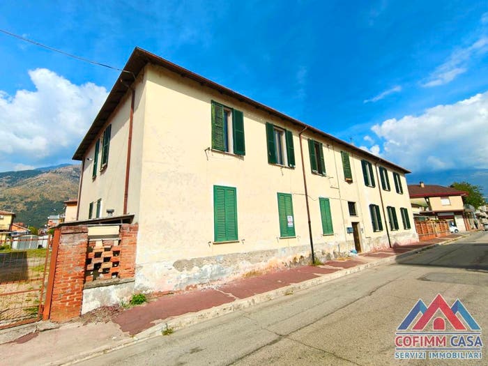 Appartamento trilocale in vendita in Via Ugo Foscolo, Centro, Sora