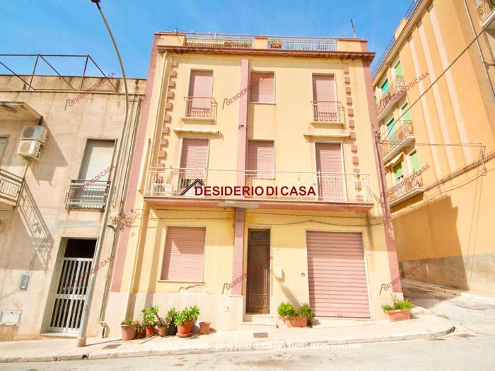 Appartamento trilocale in vendita in Via Sanseverino, Centro, Paceco