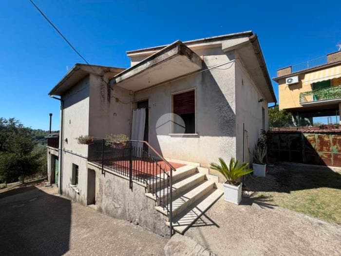 Casa quadrilocale in vendita in Via piero gobetti, Talocci, Fara in Sabina