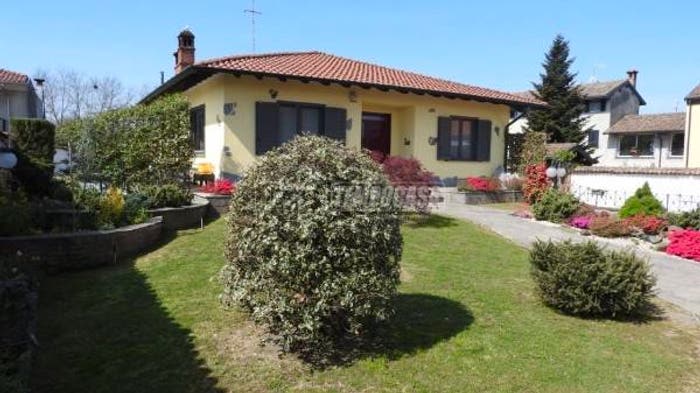 Casa trilocale in vendita in Centro, Cassolnovo
