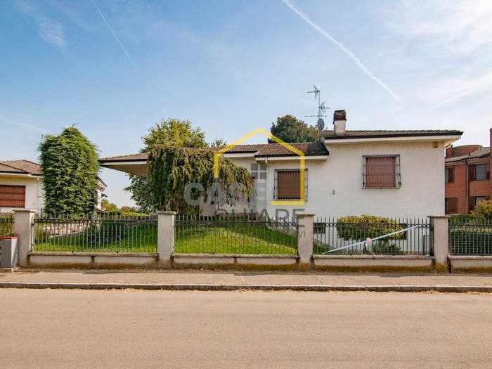 Casa con 5 locali in vendita in Via Giuseppe Di Vittorio, Centro, Lacchiarella