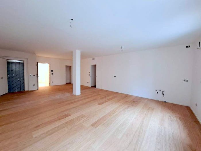 Appartamento quadrilocale in vendita in Via Campagnola, Savonarola Ponte Molino, Padova