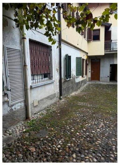 Appartamento trilocale in vendita in Via Xxv Aprile, Paderno d'Adda
