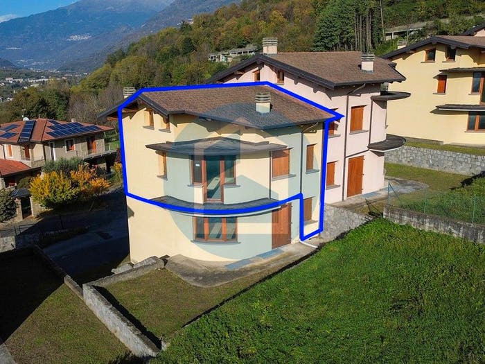 Appartamento trilocale in vendita in Via Giardini, Niardo