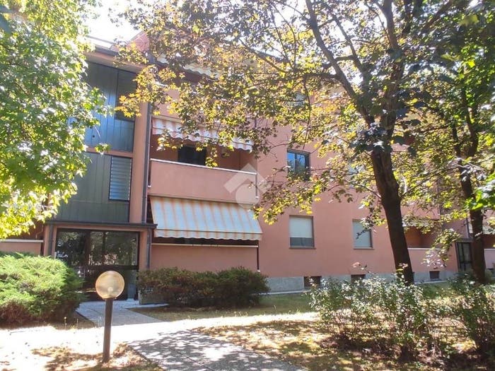 Appartamento trilocale in vendita in Via padre luigi rosa, Centro, Lonate Pozzolo